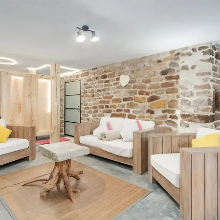 Piscine Jacuzzi Sauna 4 étoiles